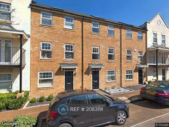 4 Bedroom Terraced House To Rent In Renwick Drive, Bromley, BR2