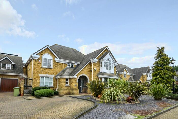 5 Bedroom Detached House To Rent In Charlotte Park Avenue, Bickley, Bromley, BR1