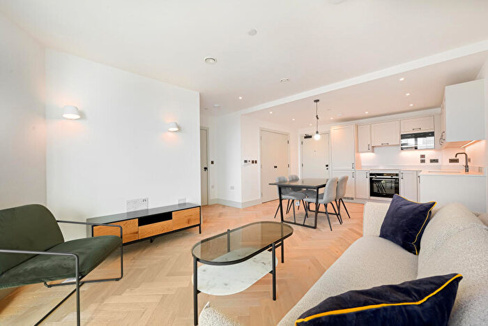 1 Bedroom Flat To Rent In Clifton Mansions, Park Avenue, London, NW2