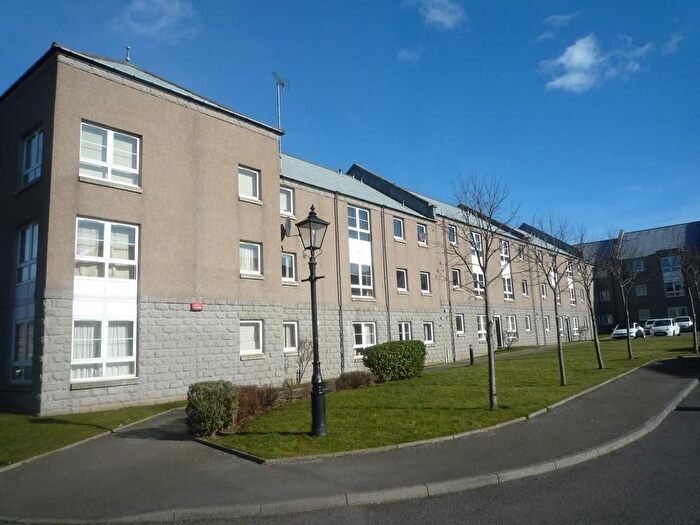 3 Bedroom Flat To Rent In Mary Emslie Court, King St, Aberdeen, AB24