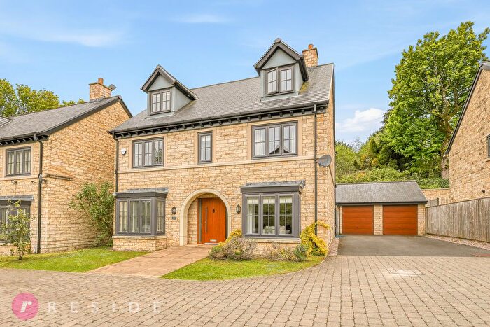 4 Bedroom Detached House For Sale In Field View Lane, Norden, Rochdale, OL12