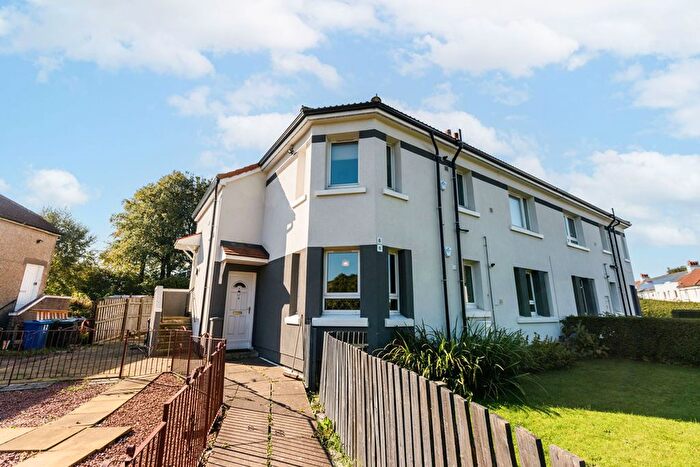 3 Bedroom Flat For Sale In Montgomery Road, Paisley, PA3