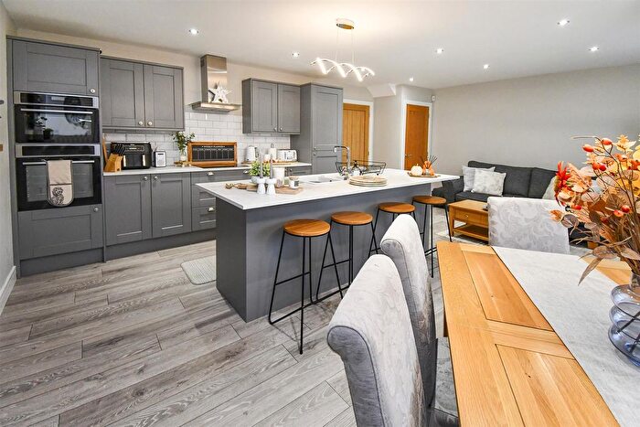 4 Bedroom Detached House For Sale In Marsh Lane, Barton-Upon-Humber, DN18