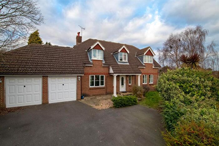 4 Bedroom Detached House To Rent In Maple Wood, Havant, PO9