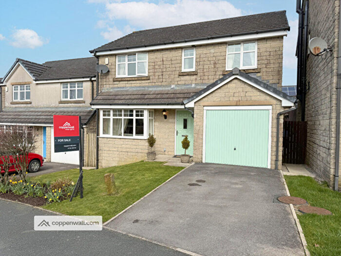 4 Bedroom Detached House For Sale In Fieldfare Way, Bacup, Rossendale, OL13