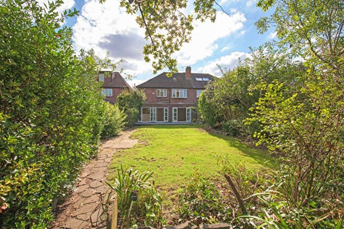 4 Bedroom Semi-Detached House To Rent In Lauderdale Drive, Richmond, TW10