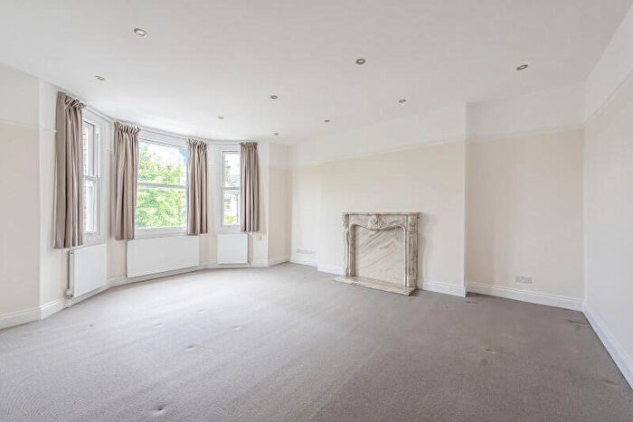 3 Bedroom Maisonette To Rent In Crossfield Road, London, NW3