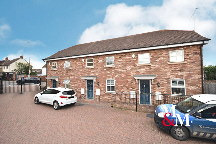 2 Bedroom Terraced House To Rent In Pelham Mews, LU7