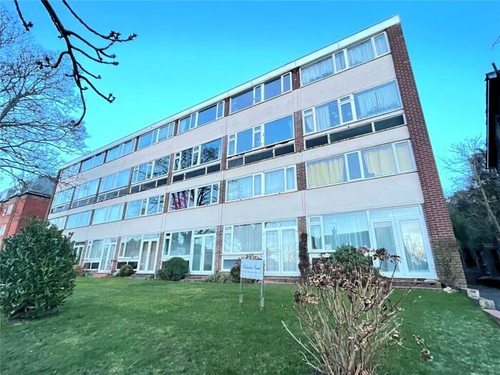 2 Bedroom Maisonette To Rent In Chatsworth Road, Croydon, Surrey, CR0