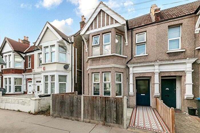 2 Bedroom Apartment For Sale In Windmill Road, Croydon, CR0