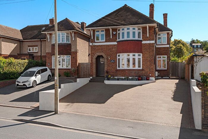 4 Bedroom Semi Detached House For Sale In Wrotham Road, Gravesend, Kent, DA11