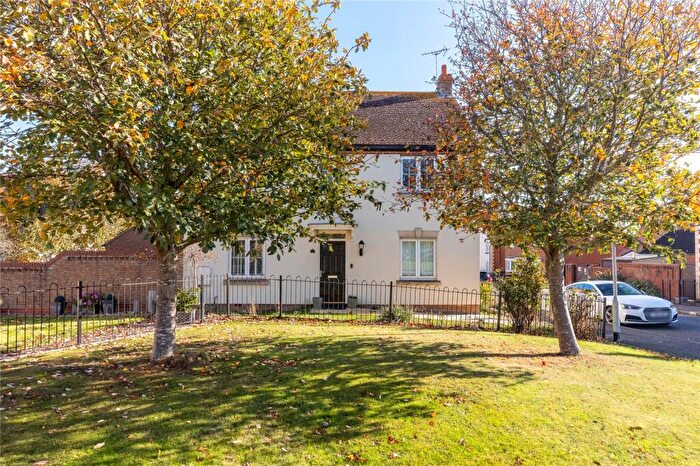 4 Bedroom Detached House For Sale In Church Farm Avenue, Wilstead, Bedfordshire, MK45