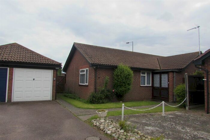3 Bedroom Detached Bungalow To Rent In Holmwood Close, Clacton-On-Sea CO16