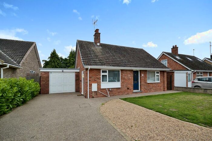 2 Bedroom Detached Bungalow For Sale In Crown Drive, Spalding, PE11