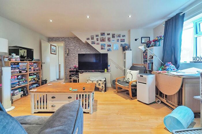 1 Bedroom Flat For Sale In Gorringe Road, Salisbury, SP2