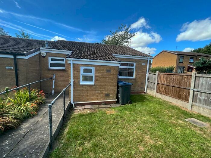1 Bedroom Bungalow To Rent In Lysander Road, Birmingham, B45