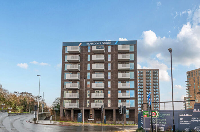 1 Bedroom Apartment For Sale In Henley Cross, London, SE3