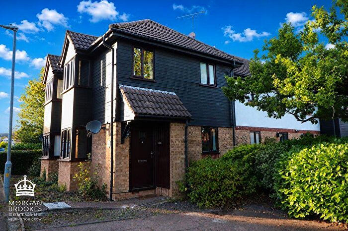 1 Bedroom Apartment To Rent In Copperfields, Laindon, Basildon, SS15