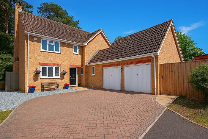 4 Bedroom Detached House For Sale In Hillside Road, Corfe Mullen, BH21