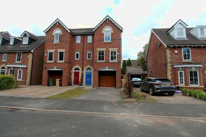 4 Bedroom End Of Terrace House To Rent In Butterwick Fields, Horwich, Bolton, BL6
