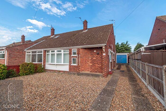 3 Bedroom Semi-Detached House For Sale In Saracen Road, Hellesdon, Norwich, NR6