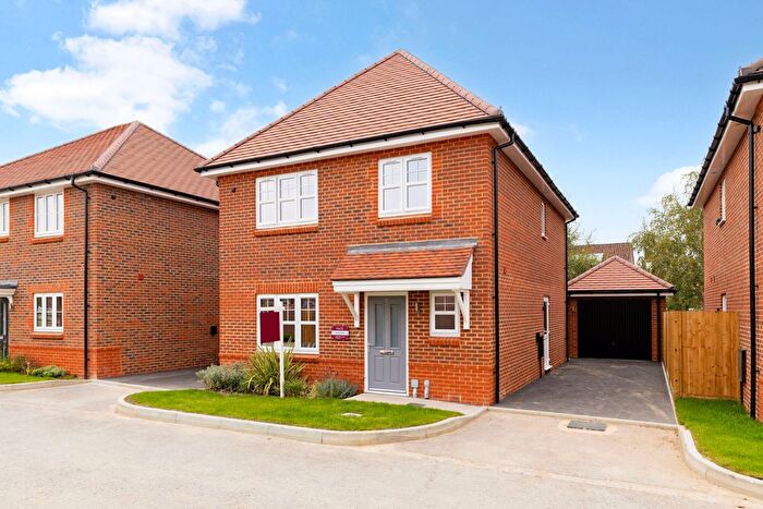 4 Bedroom Detached House For Sale In The Oaks At Willow Fields, Alfold, Cranleigh, GU6