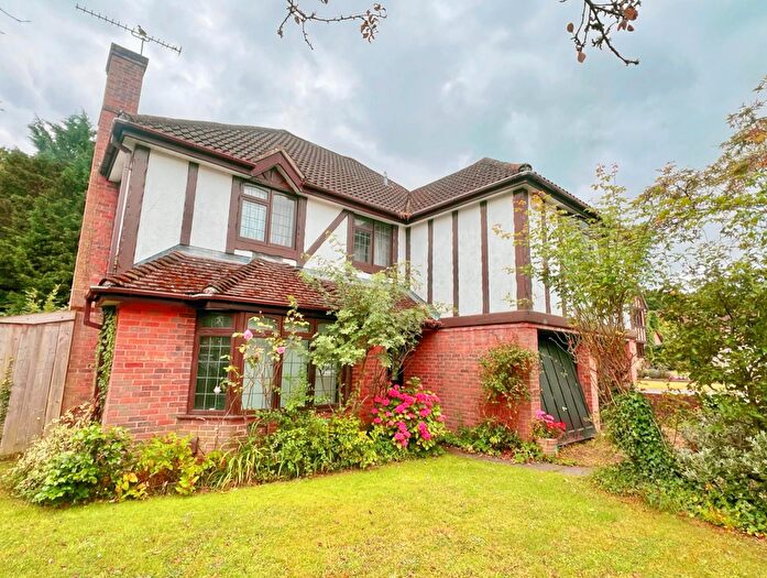 5 Bedroom Detached House To Rent In Ryhill Way, Lower Earley, Reading, RG6