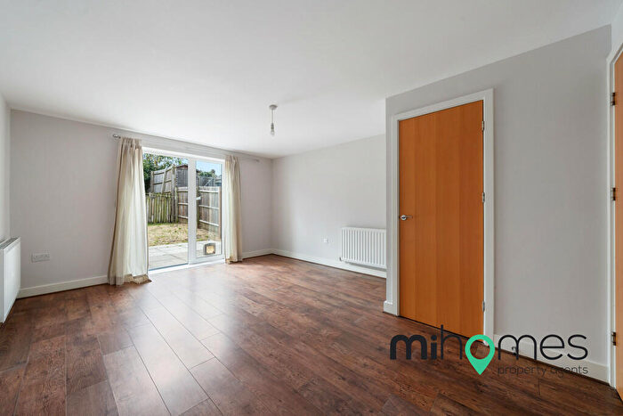 3 Bedroom Terraced House For Sale In Beckwith Close, Enfield, EN2