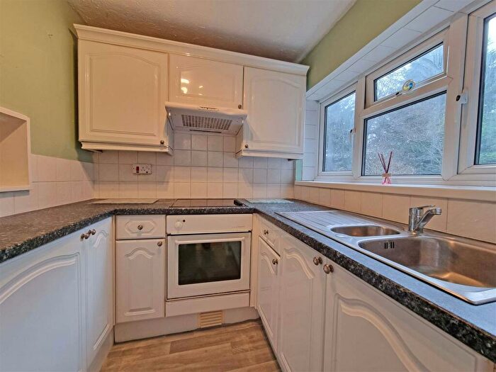 1 Bedroom Flat For Sale In Blossomfield Close, Birmingham, B38