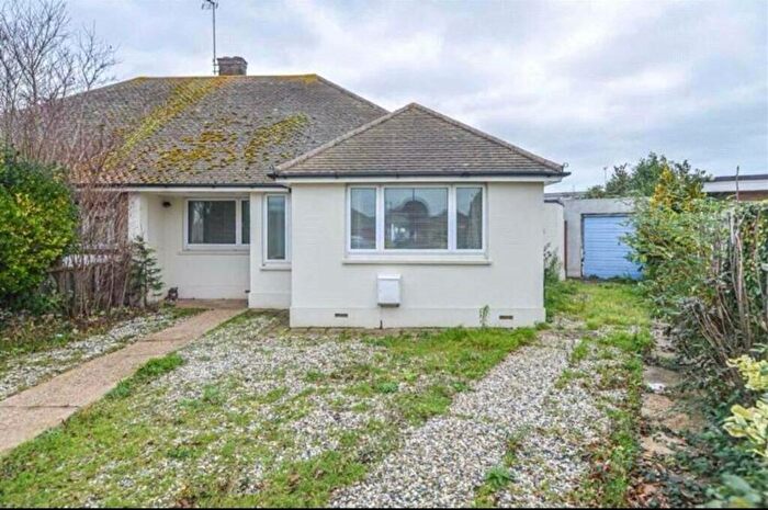 3 Bedroom Semi-Detached Bungalow To Rent In Marcus Gardens, Southend-On-Sea, SS1