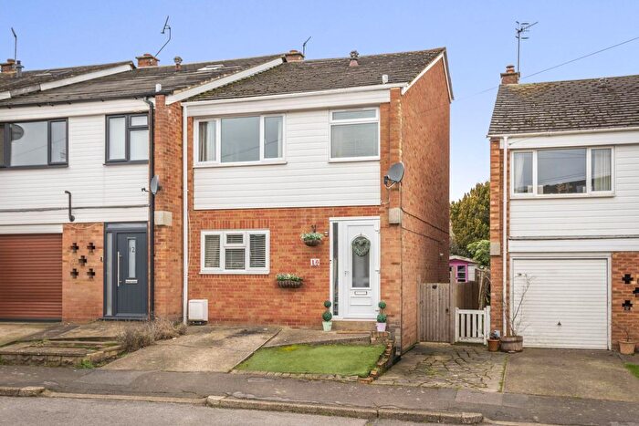 4 Bedroom End Terrace House For Sale In Fernhurst Crescent, Southborough, Tunbridge Wells, TN4