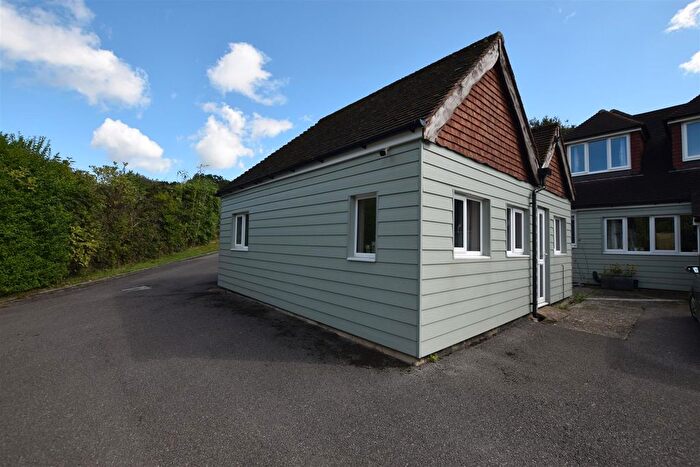 1 Bedroom Flat To Rent In Eight Acre Lane, Three Oaks, Hastings, TN35