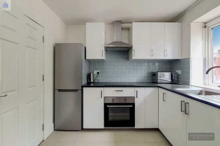 3 Bedroom Apartment To Rent In Charlton Court, Thurtle Road, Hoxton, London, E2
