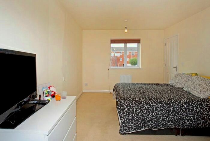 3 Bedroom End Of Terrace House For Sale In Padbury Drive, Banbury, OX16