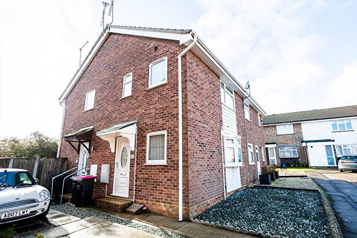 1 Bedroom End Of Terrace House For Sale In Coniston, Southend-On-Sea, SS2