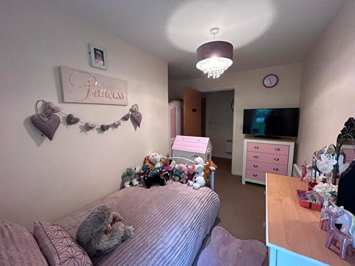 2 Bedroom Apartment To Rent In Hollins Bank Ct, Bolton Road, Blackburn, BB2