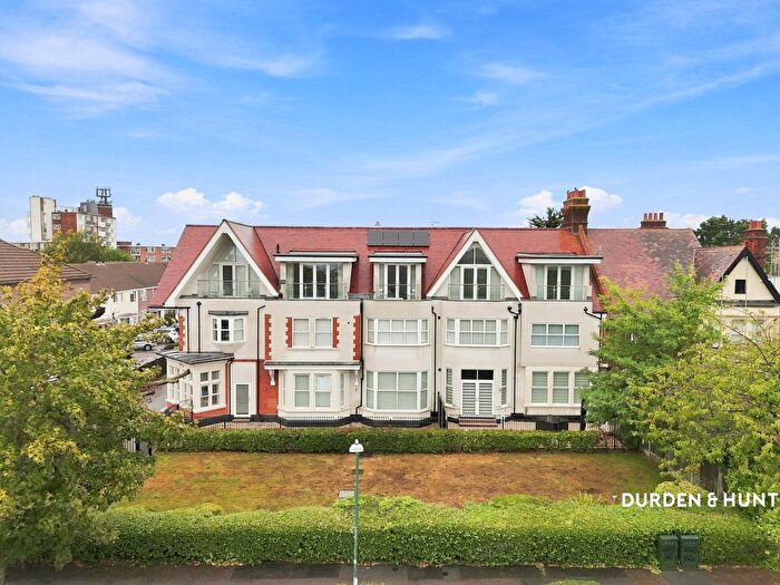2 Bedroom Flat For Sale In St. Hildas Mews, Westcliff-On-Sea, SS0