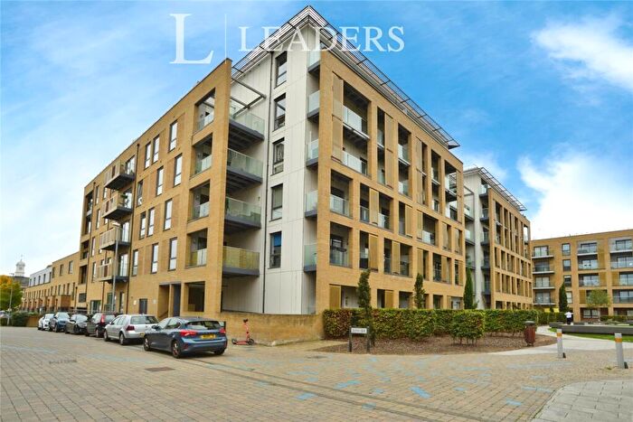 2 Bedroom Apartment For Sale In Dunn Side, Chelmsford, Essex, CM1