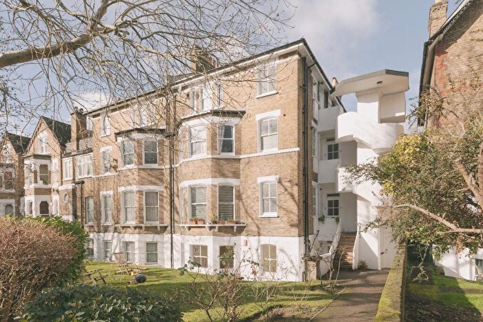 2 Bedroom Flat For Sale In Wickham Road, Brockley, SE4