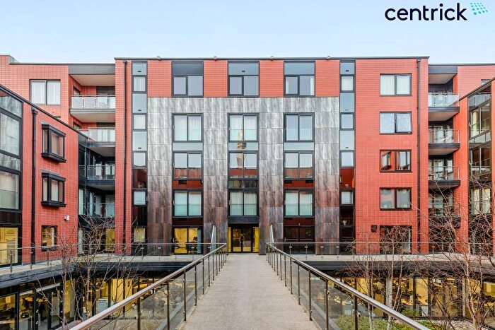 2 Bedroom Apartment To Rent In St Pauls Place, Jewellery Quarter, B3