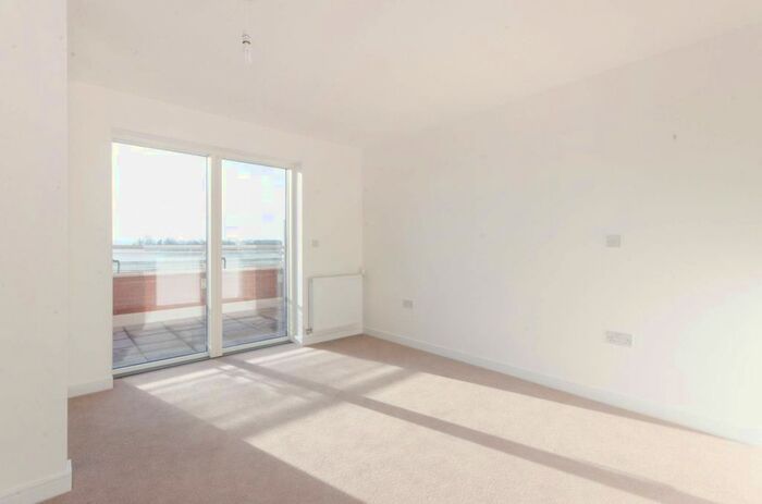 1 Bedroom Flat To Rent In Kingston Road, Wimbledon, London, SW20