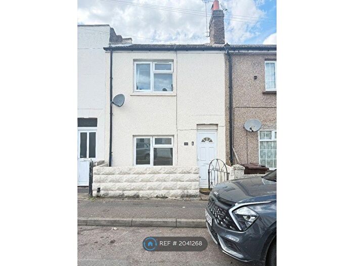 3 Bedroom Terraced House To Rent In Britton Street, Gillingham, ME7