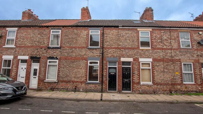 2 Bedroom Terraced House To Rent In Diamond Street, York, YO31