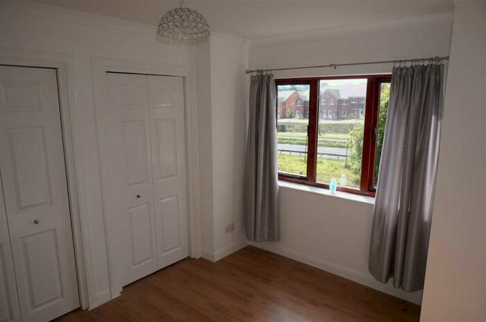 2 Bedroom Apartment To Rent In Mahon Court, Moodiesburn, G69