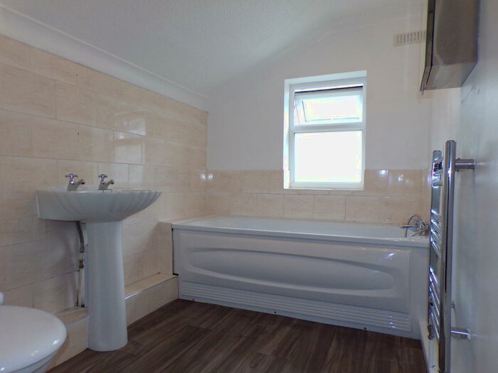 2 Bedroom House To Rent In Rose Street, Rochester, ME1