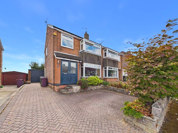 3 Bedroom Semi Detached House For Sale In Barnes Avenue, Dronfield Woodhouse, Dronfield, Derbyshire, S18