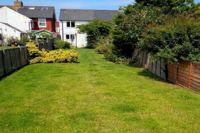 2 Bedroom Property To Rent In Earlsworth Road, Ashford, TN24