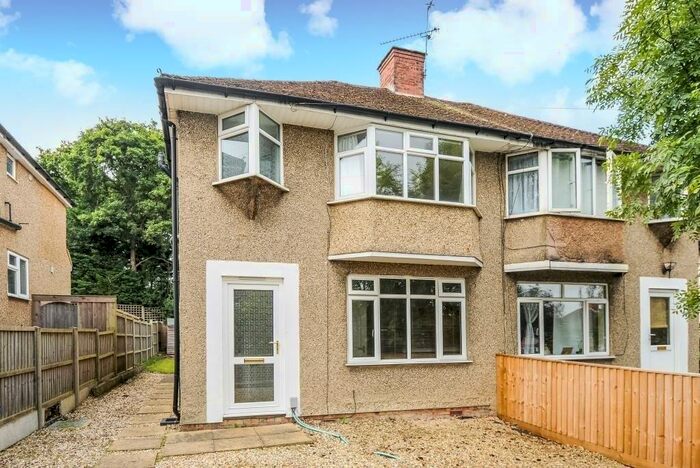 4 Bedroom Semi-Detached House To Rent In Headley Way, Headingtn, Oxford, OX3