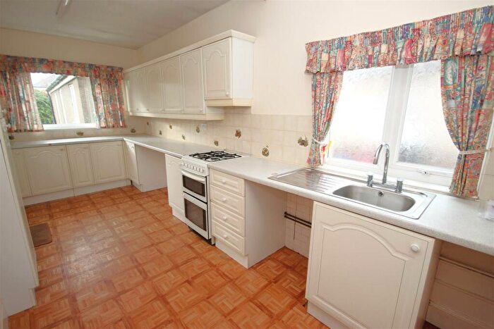2 Bedroom Semi-Detached Bungalow For Sale In Tyn-Y-Parc Road, Rhiwbina, Cardiff, CF14