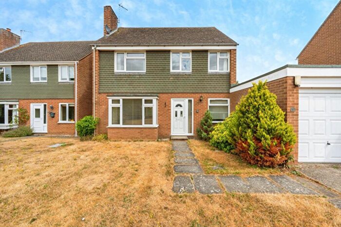 4 Bedroom Detached House For Sale In Beeby Way, Carlton, Bedford, MK43